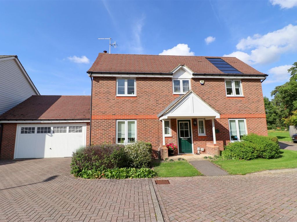 5 bed detached house for sale in Kukri Gardens, Church Crookham, Fleet