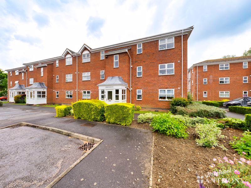 Guillemot Way, Aylesbury HP19  