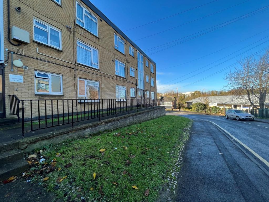 1 bed flat for sale in Perry Street, Chatham ME4 Zoopla