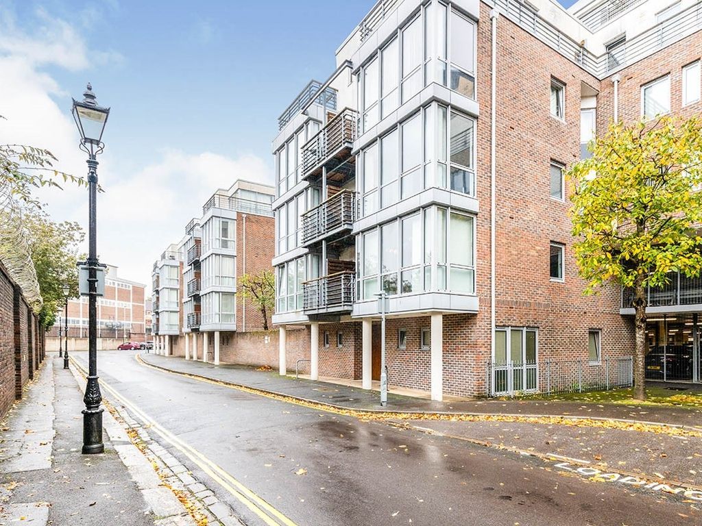 1 bed flat to rent in Bonfire Corner, Portsmouth PO1 Zoopla
