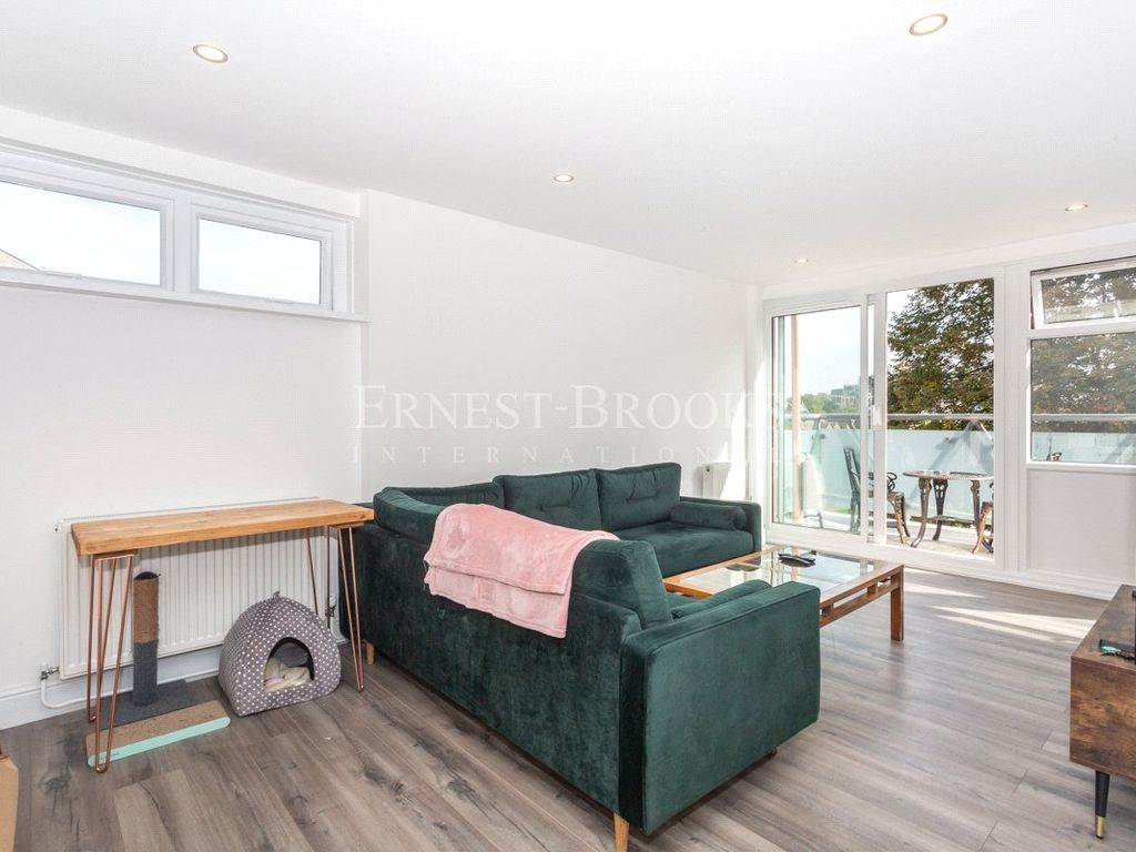 2 bed flat to rent in Anglesey House, Lindfield Street, Limehouse E14, £2,100 pcm Zoopla