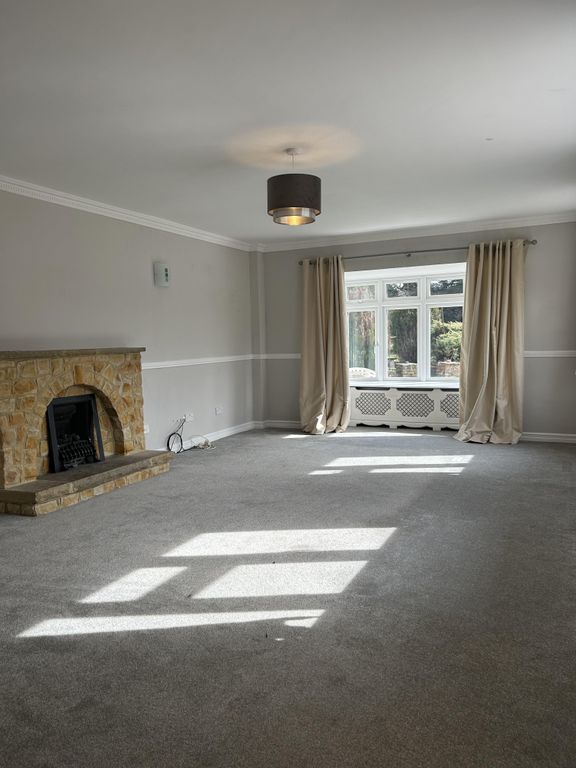 5 bed detached house to rent in Greenlands Road, Kemsing, Sevenoaks