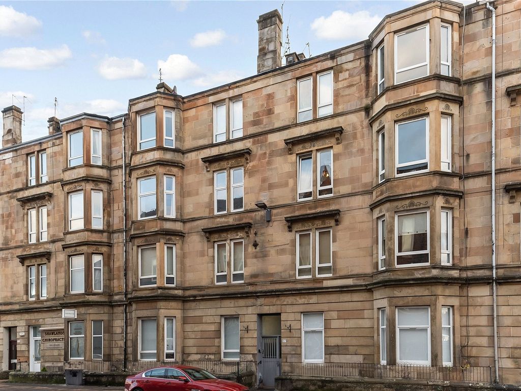 2 bed flat for sale in Kilmarnock Road, Shawlands, Glasgow G41, £