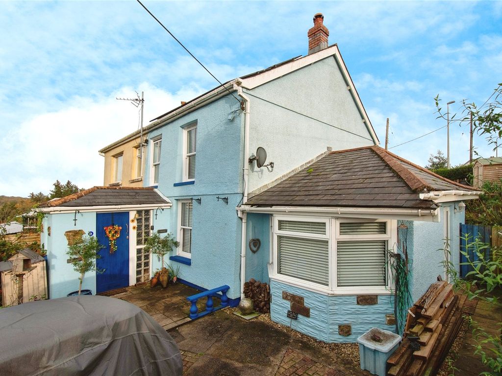 3 bed semidetached house for sale in Gate Road, Penygroes, Llanelli