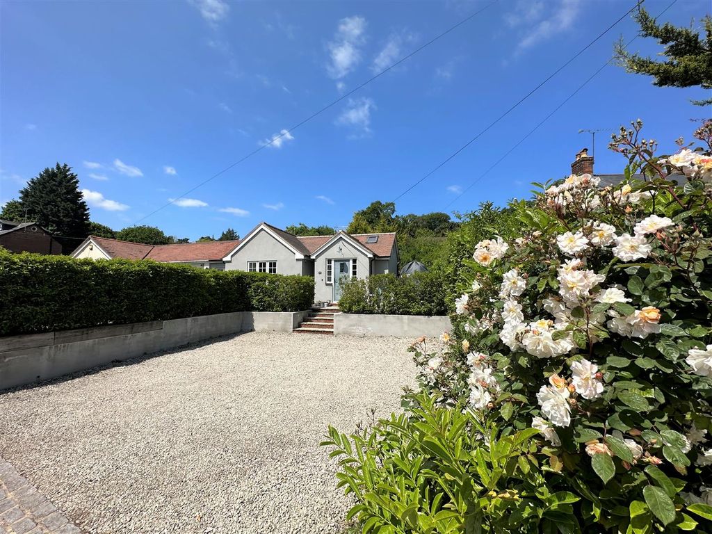 3 bed semidetached bungalow for sale in Middle Bourne Lane, Lower