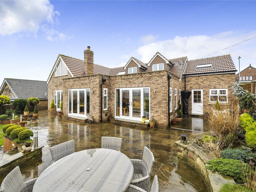 4 bed detached house for sale in Westway, Garforth, Leeds, West Yorkshire LS25, £680,000 Zoopla