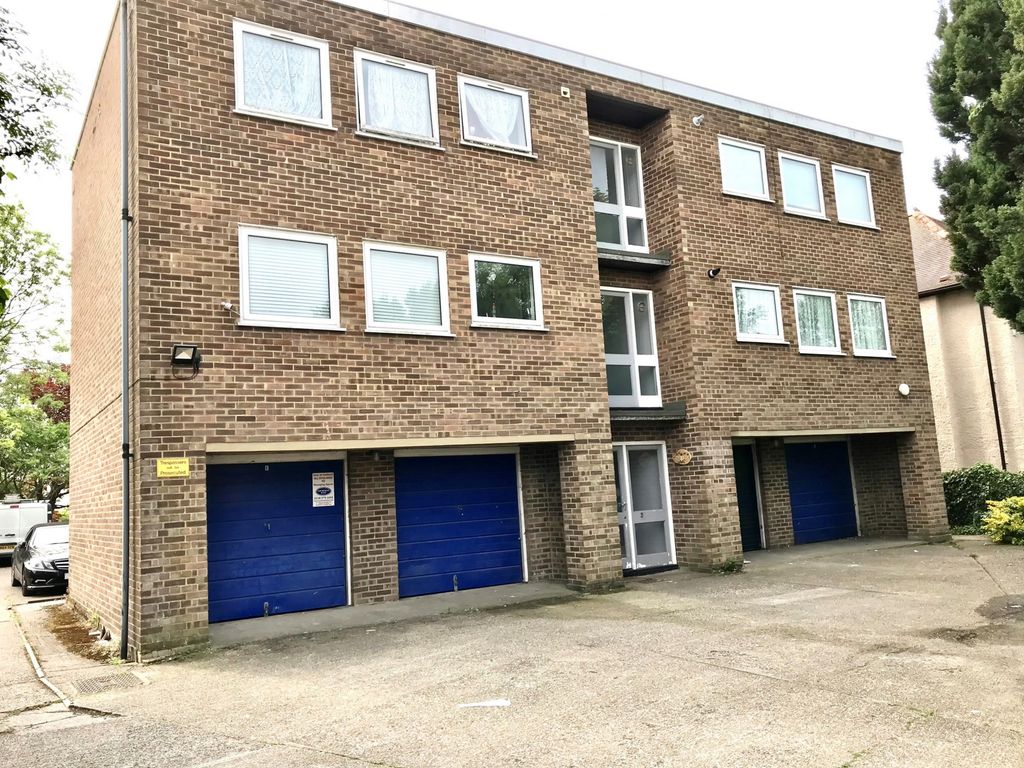 1 bed flat to rent in Weald Lane, Harrow Weald HA3 Zoopla