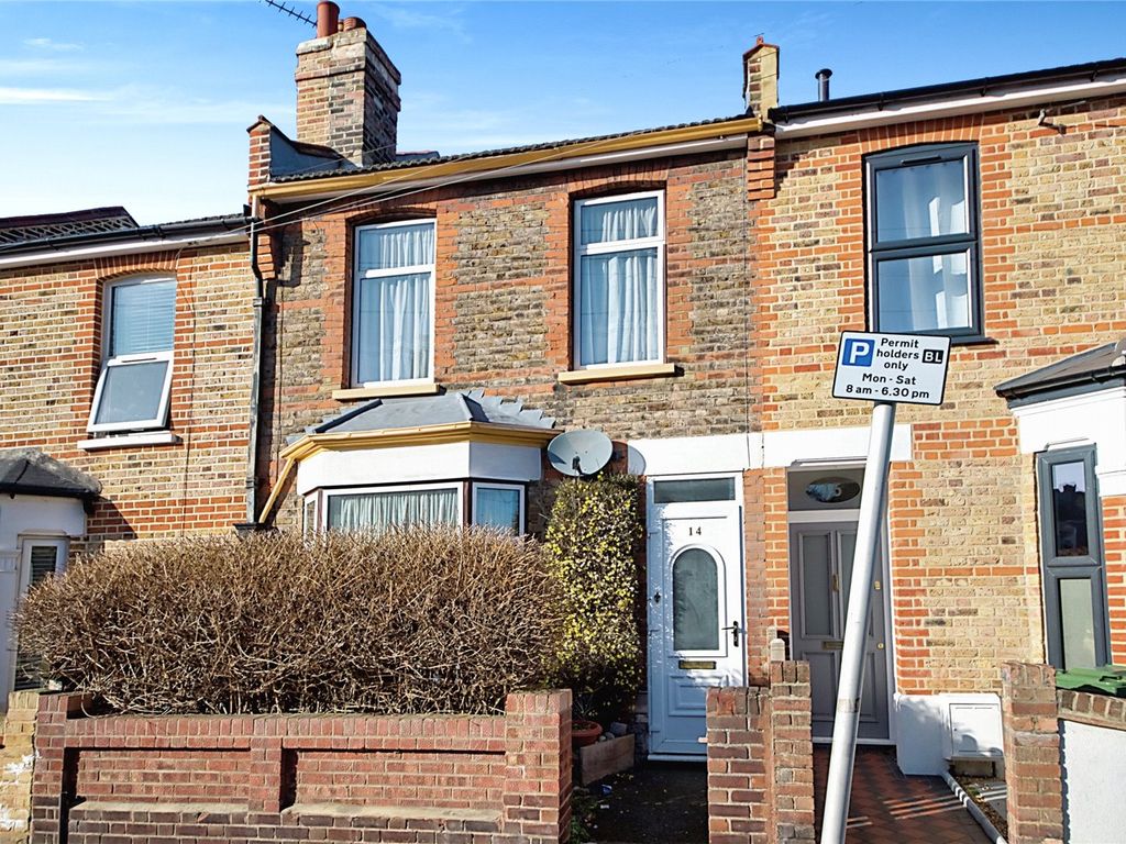 4 bed terraced house for sale in Queen Elizabeth Road, London E17, £