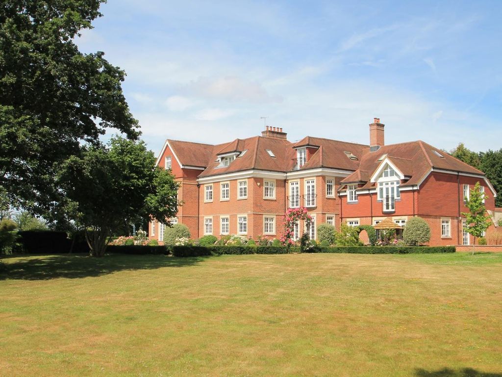 2 bed flat for sale in Flanchford Road, Reigate RH2 Zoopla
