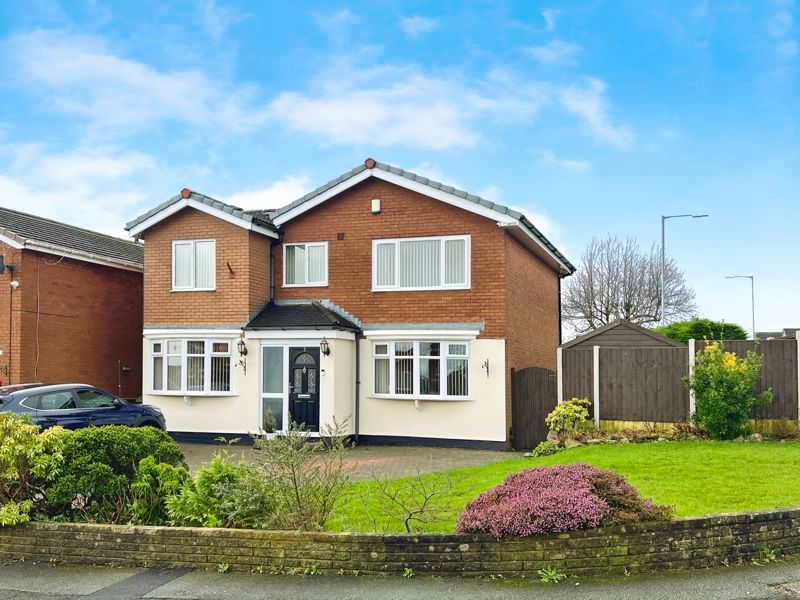 4 bed detached house for sale in Darvel Close, Bolton BL2, £349,950