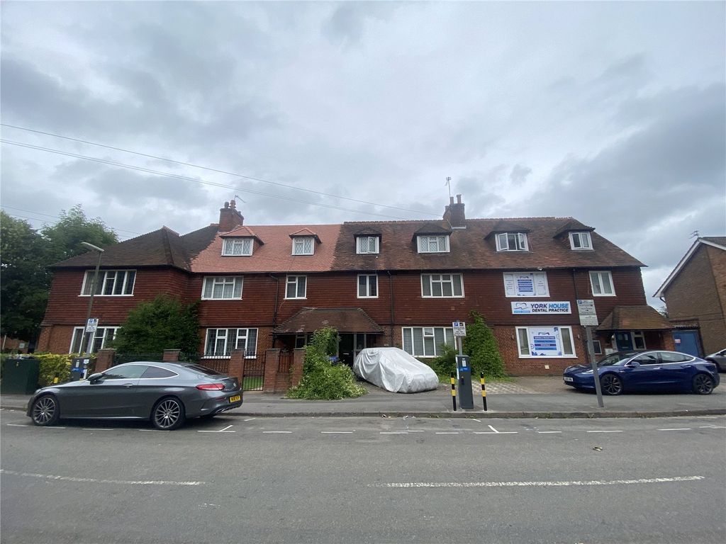 4 bed terraced house for sale in Lavender Park Road, West Byfleet