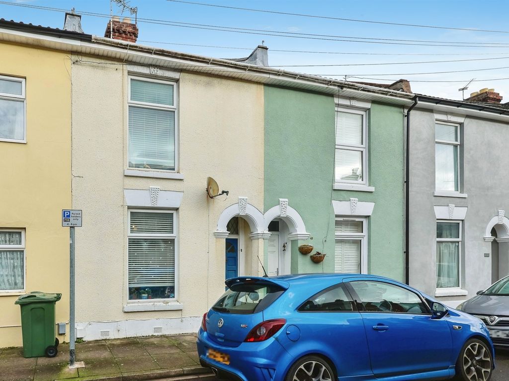 2 bed terraced house for sale in Percy Road, Southsea PO4, £250,000