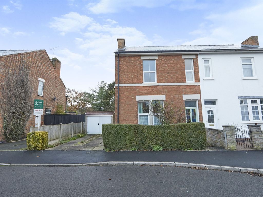 4 bed semidetached house for sale in North Avenue, Mickleover, Derby