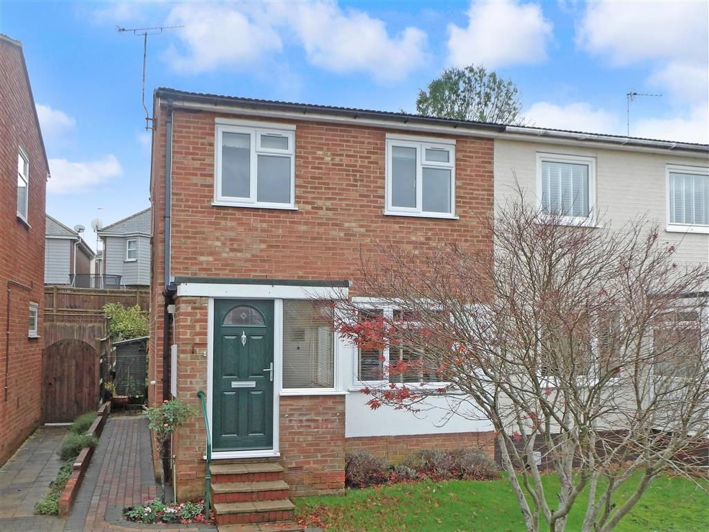 3 bed semidetached house for sale in Dunstall Farm Road, Burgess Hill