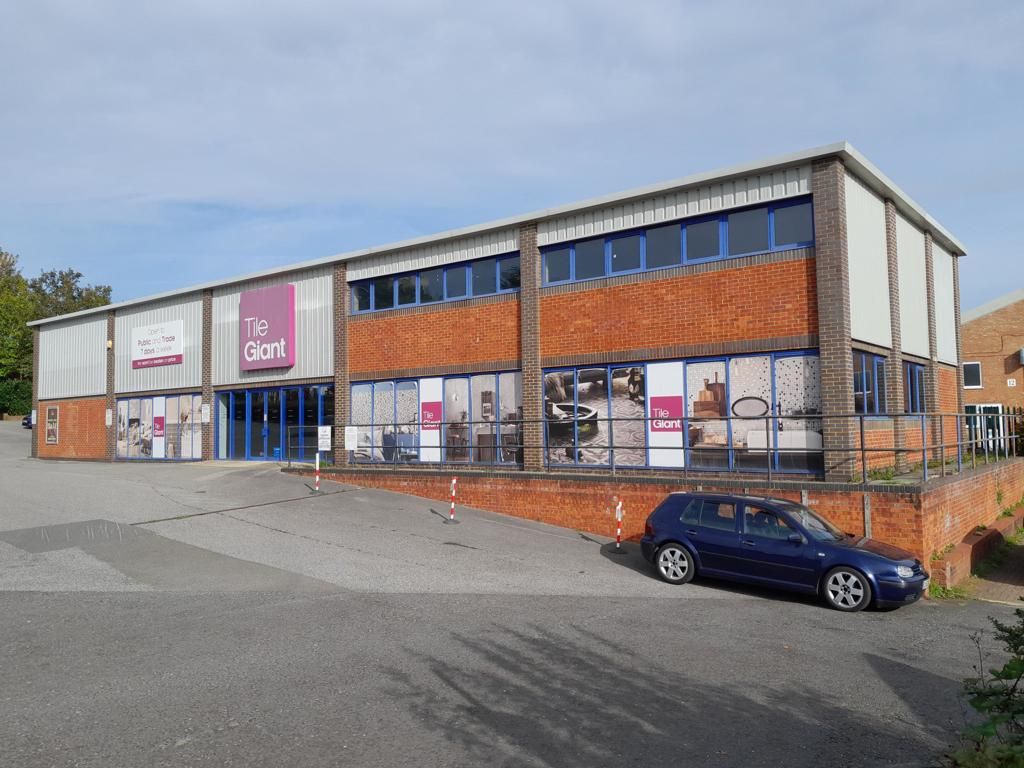 Retail premises to let in Unit 2, Mace Lane, Ashford, Kent TN24, £