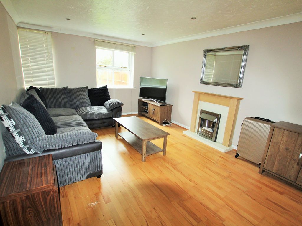 Wallace Drive, Wickford, Essex SS12  