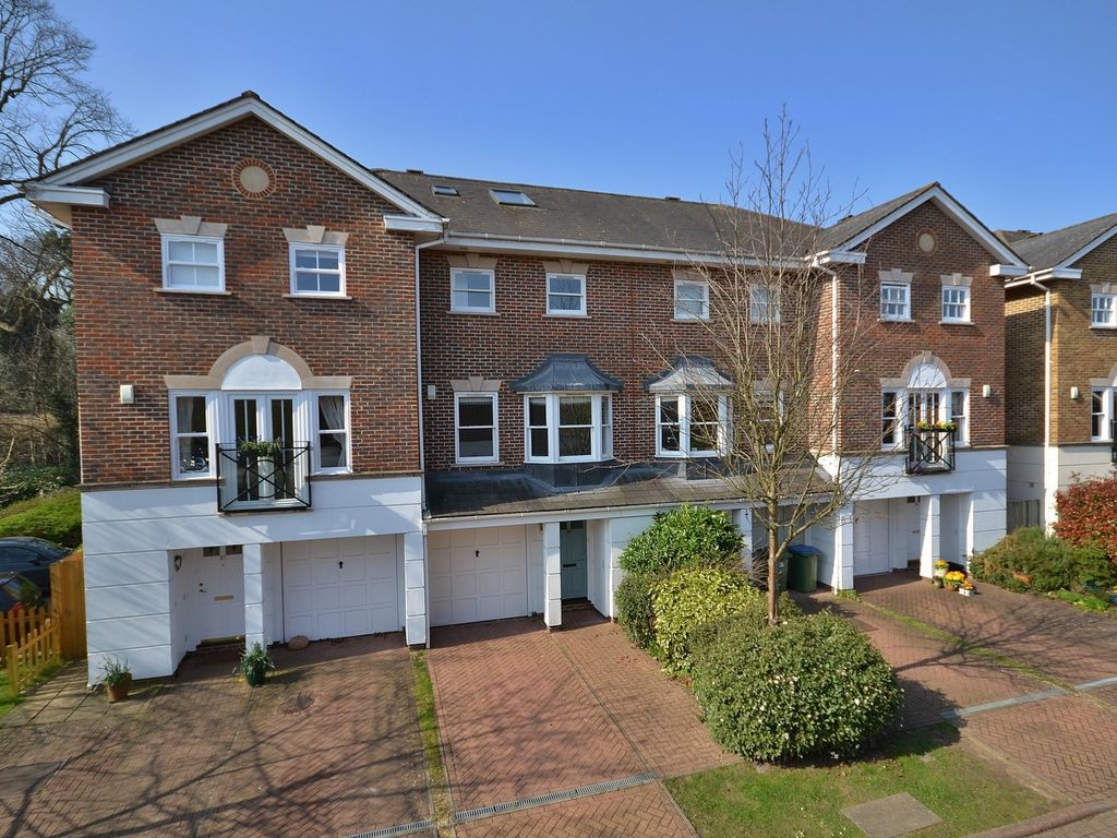 4 bed detached house for sale in Hayward Road, Thames Ditton KT7 Zoopla