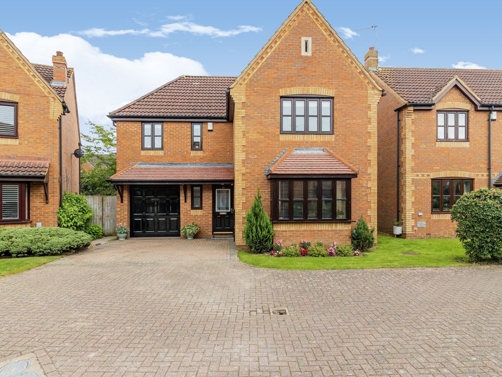 4 bed detached house for sale in Simms Croft, Middleton, Milton Keynes