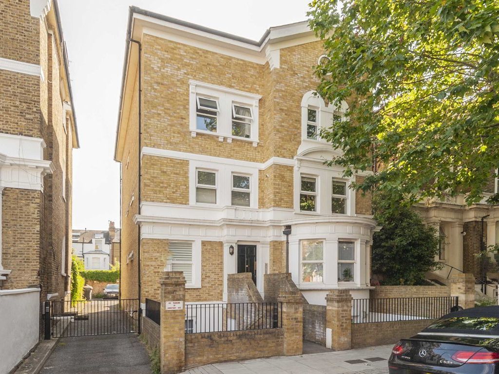 4 bed flat to rent in Altenburg Gardens, London SW11 Zoopla