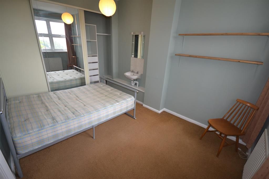 1 bed terraced house to rent in Church Street, Heavitree, Exeter EX2, £