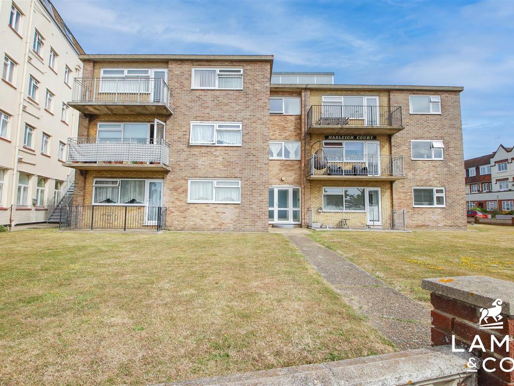 2 bed flat for sale in Marine Parade East, ClactonOnSea CO15 Zoopla