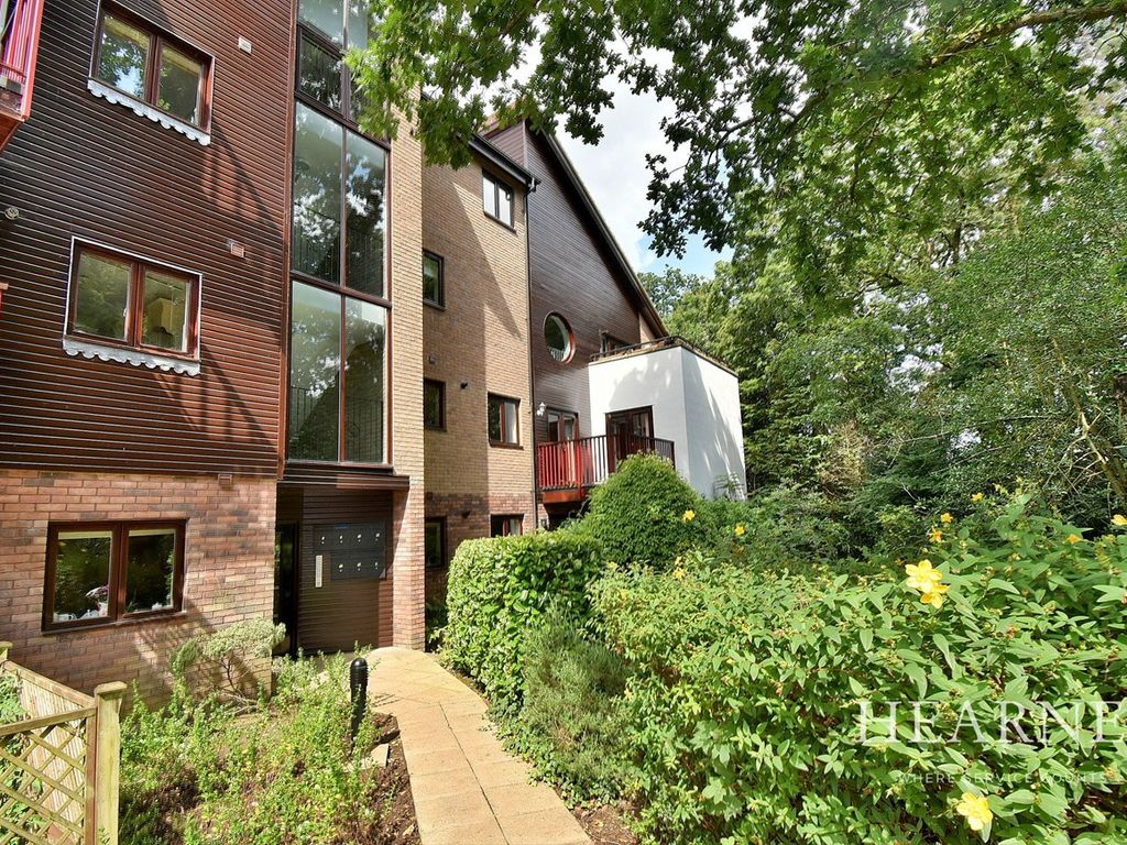 2 bed flat for sale in Coach House Mews, Ferndown BH22, £225,000 Zoopla