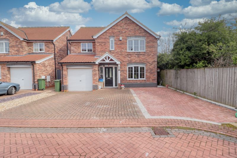 4 bed detached house for sale in Burgon Crescent, Winterton, Scunthorpe