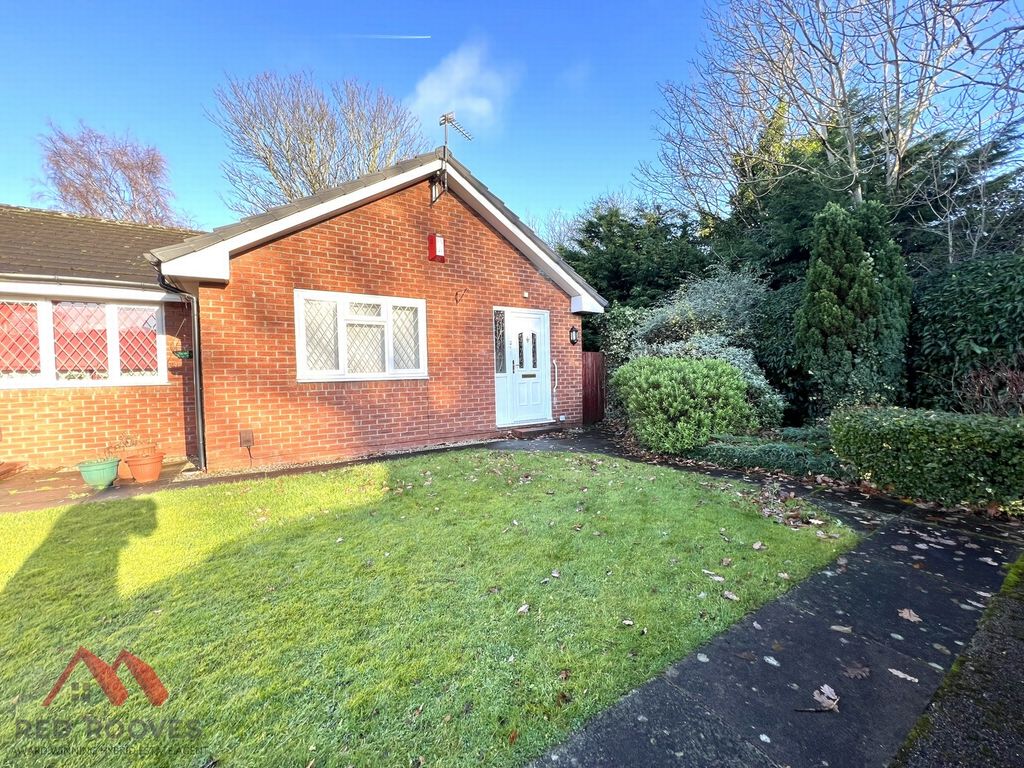 2 bed bungalow for sale in Grassmoor Close, Wirral CH62, £150,000 Zoopla