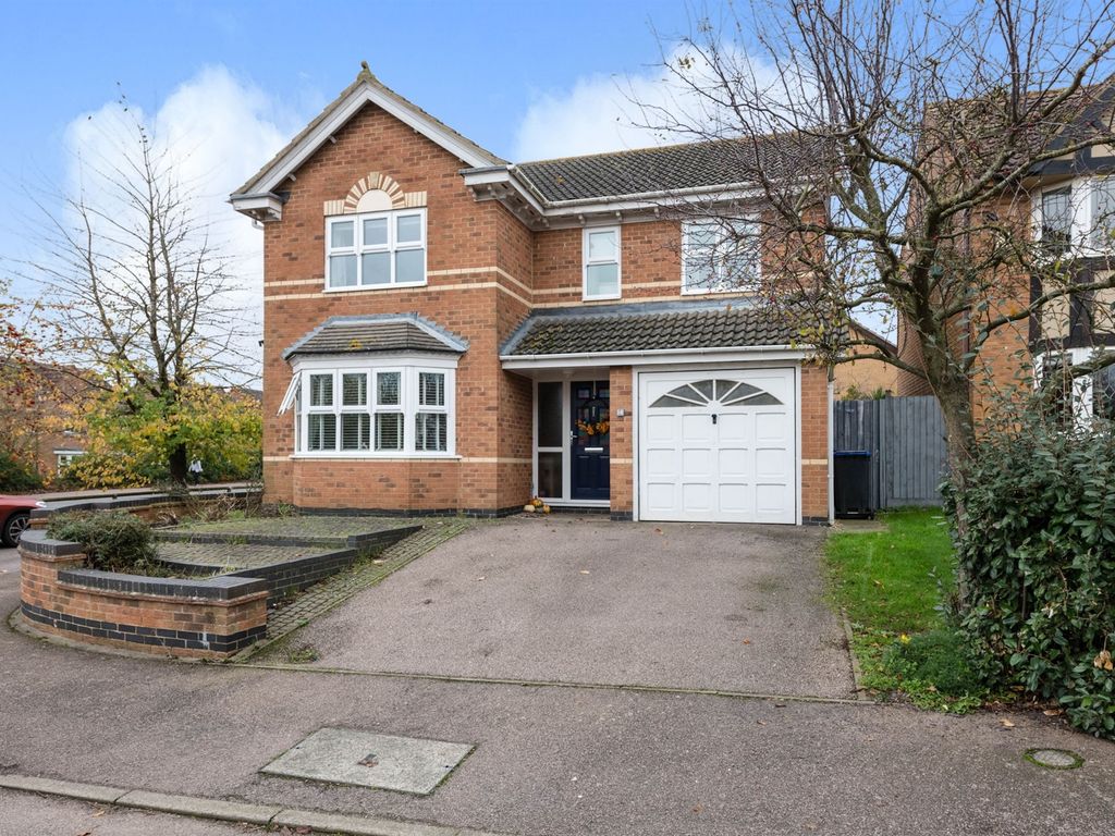 4 bed detached house for sale in Lordswood Close, Wootton, Northampton