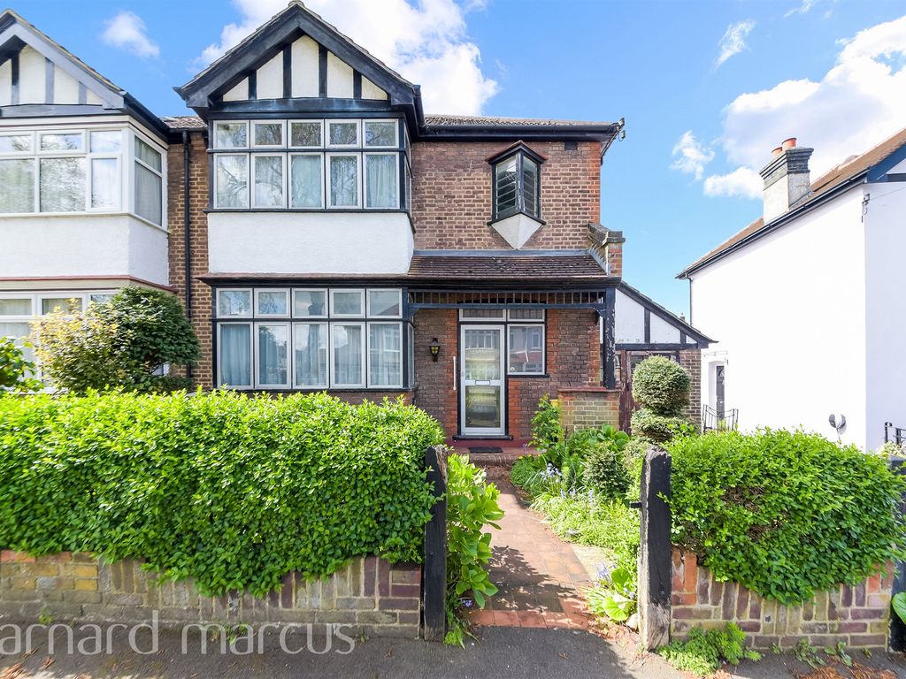 3 bed semidetached house for sale in West Avenue, Wallington SM6, £