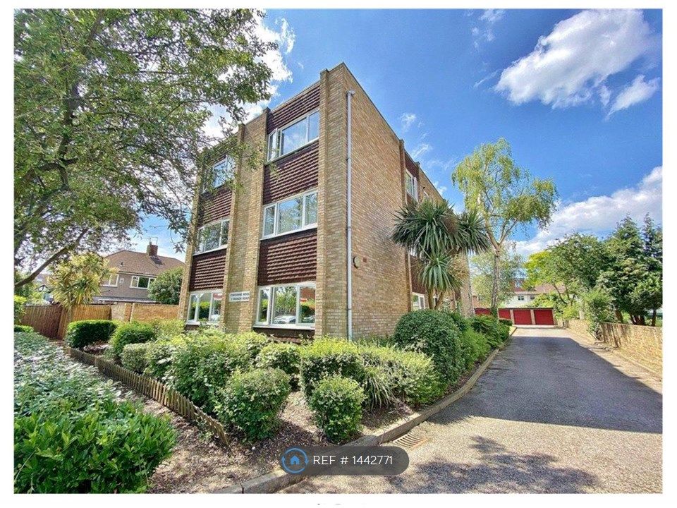 2 bed flat to rent in Manor Road, Twickenham TW2 Zoopla