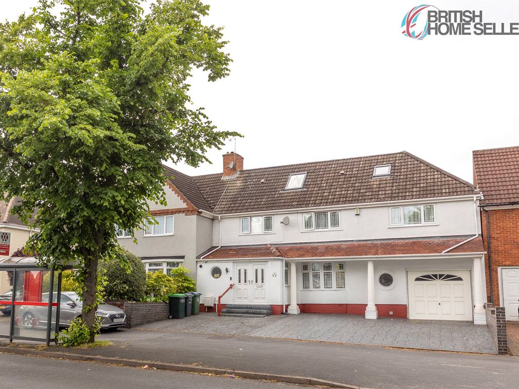 7 bed semidetached house for sale in Hollyhedge Road, West Bromwich
