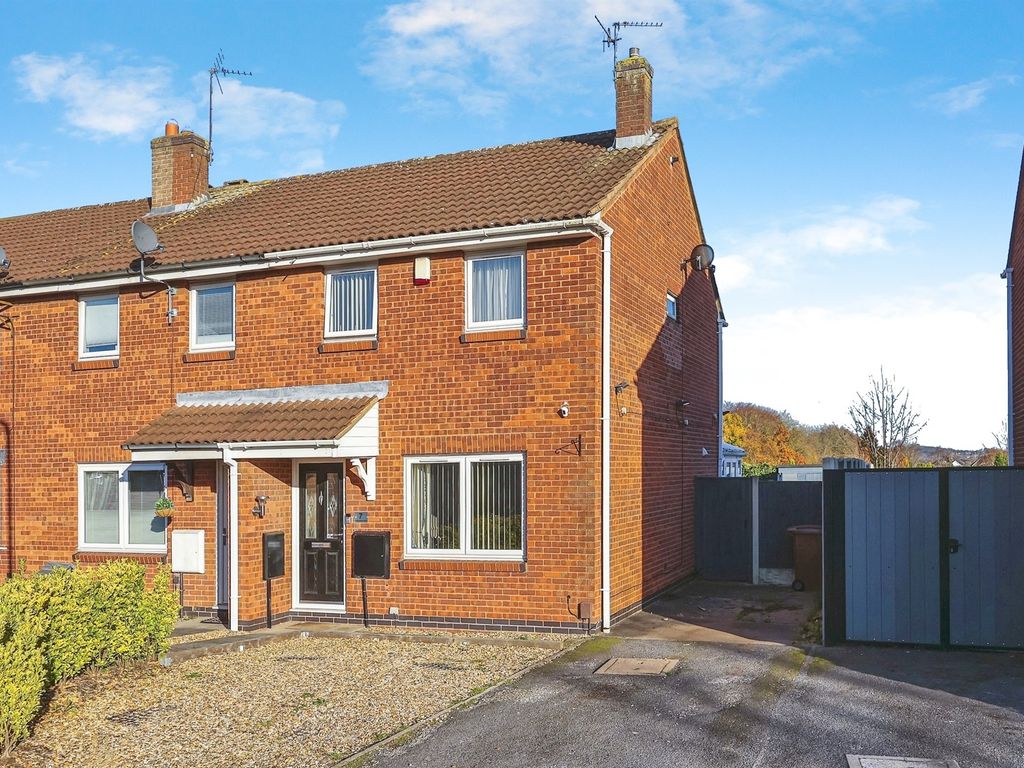 3 bed end terrace house for sale in Ashbourne Court, Nottingham NG6, £