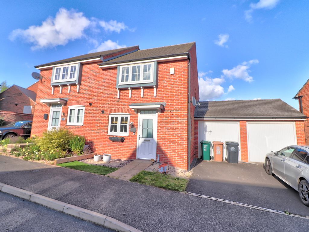 3 bed semidetached house for sale in Suffolk Way, Church Gresley, Swadlincote DE11, £230,000