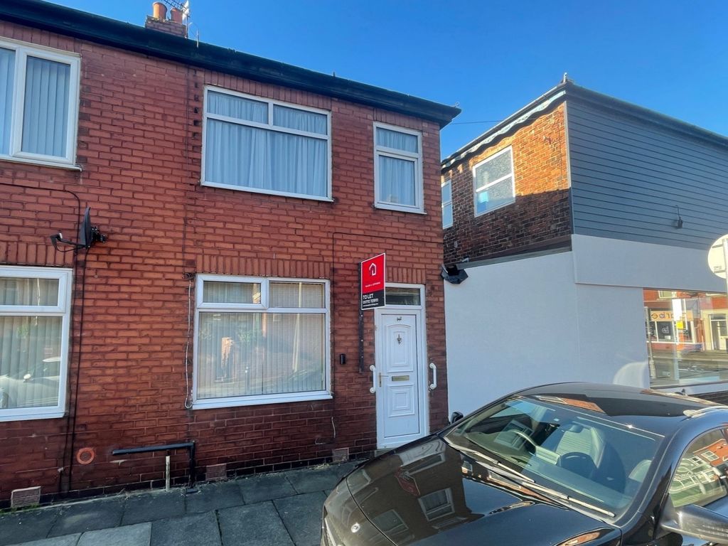 2 bed terraced house to rent in Ecroyd Road, Ashton On Ribble PR2, £650