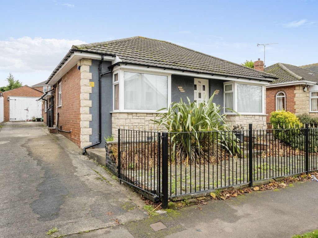 3 bed detached bungalow for sale in The Grove, Wheatley Hills