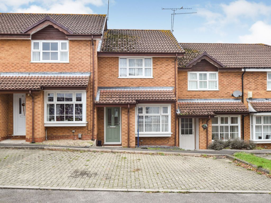 2 bed terraced house to rent in Harvard Close, Woodley, Reading RG5