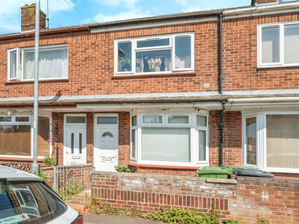3 bed terraced house for sale in Alderson Road, Great Yarmouth NR30, £