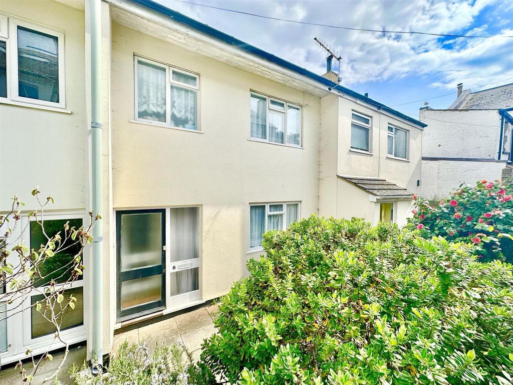 2 bed terraced house for sale in Croft Terrace, Hastings TN34, £390,000
