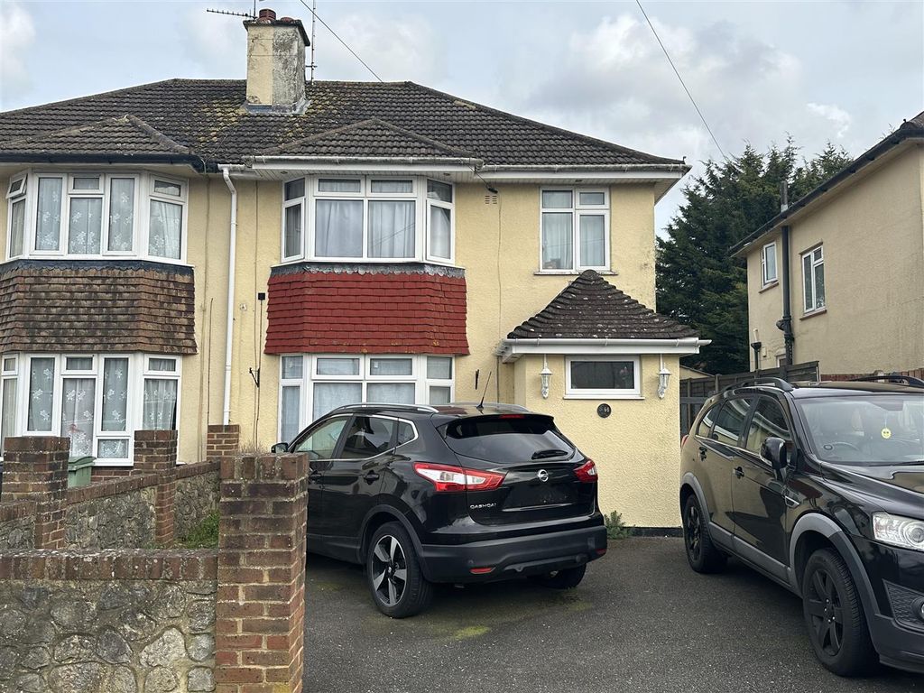 3 bed semidetached house for sale in Worcester Road, Maidstone ME15, £325,000 Zoopla