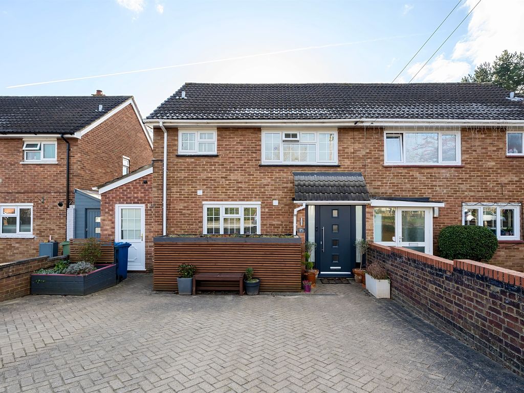 3 bed semidetached house for sale in Wessex Way, Maidenhead SL6, £600,000 Zoopla