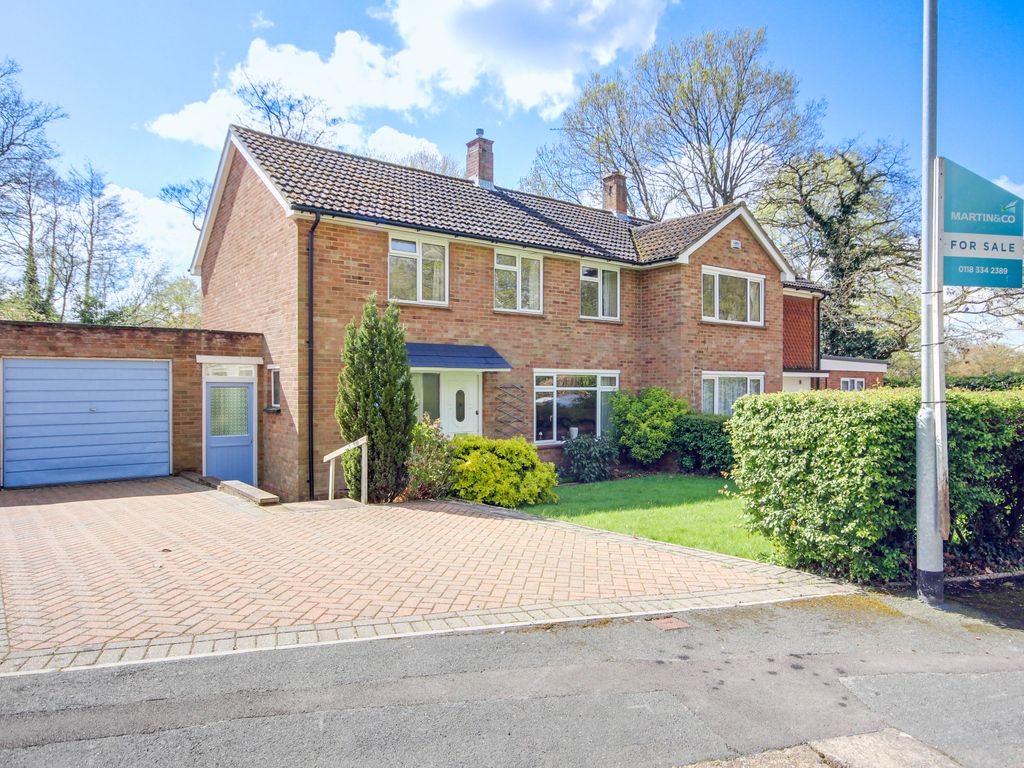3 bed semidetached house for sale in The Green, Bracknell RG12 Zoopla