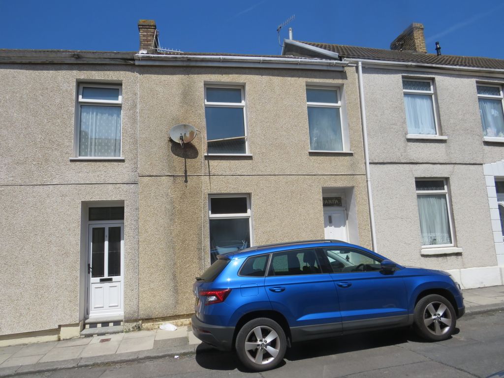 3 bed terraced house for sale in Russell St, Llanelli SA15 Zoopla