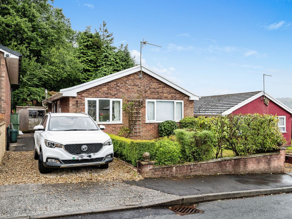 2 bed bungalow for sale in Bryn Alltwen, Pontardawe, Neath