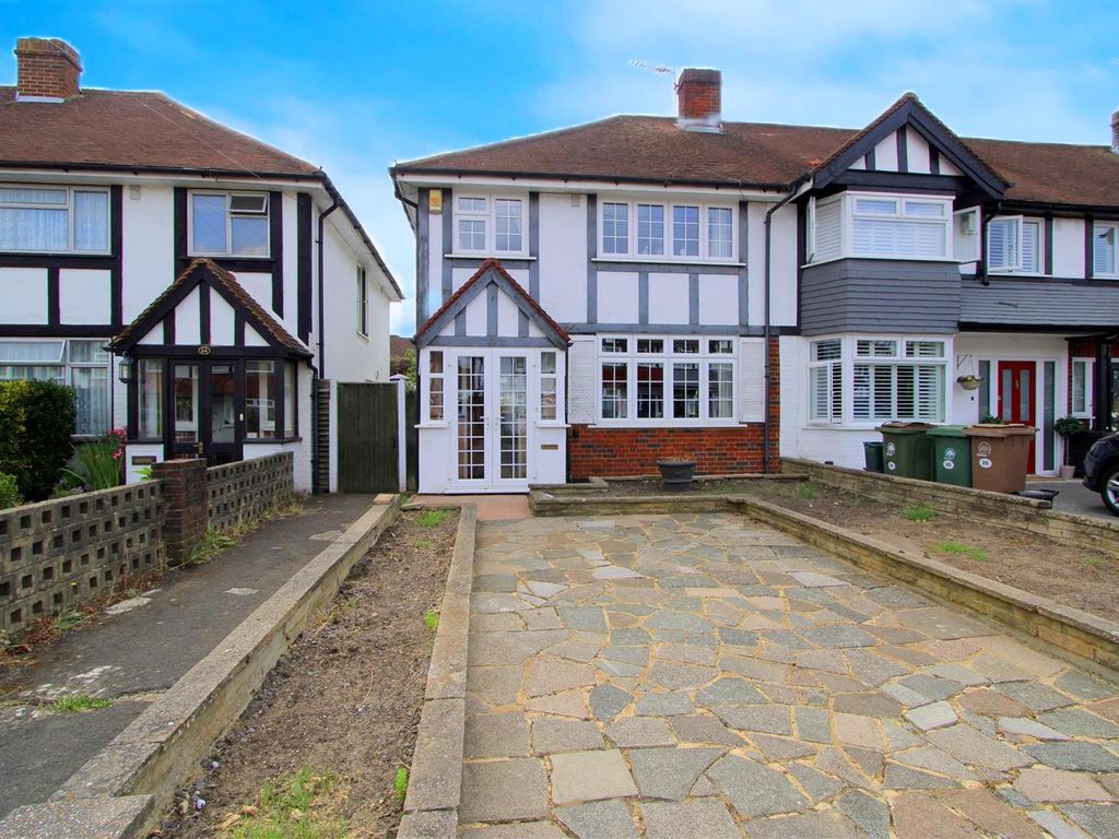 3 bed end terrace house for sale in Chestnut Close, Carshalton SM5 Zoopla