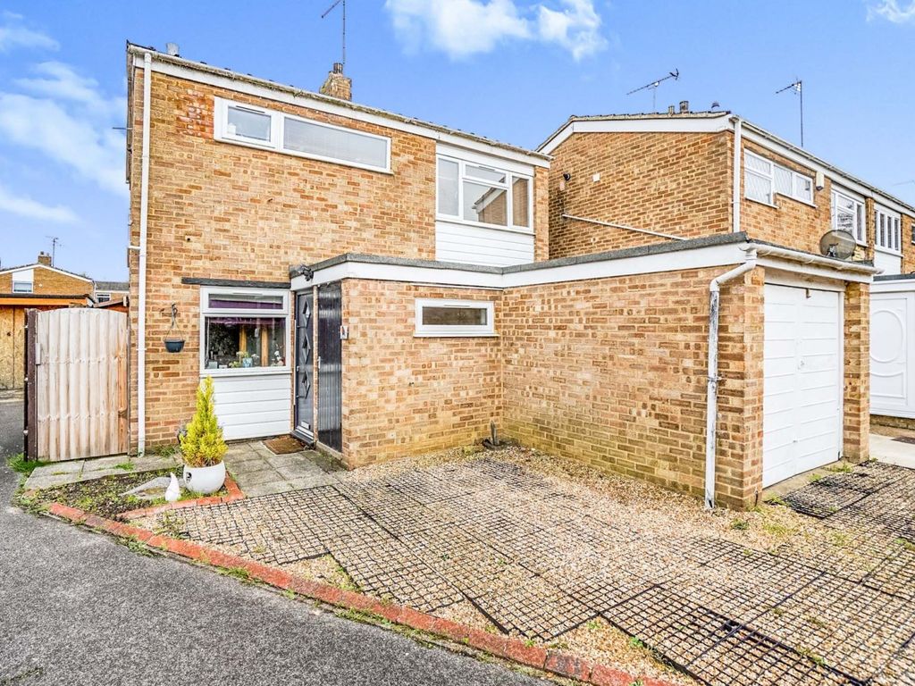 3 bed detached house for sale in Saxons Close, Leighton Buzzard LU7 Zoopla