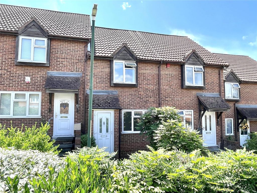 2 bed terraced house for sale in Knights Manor Way, Dartford DA1, £