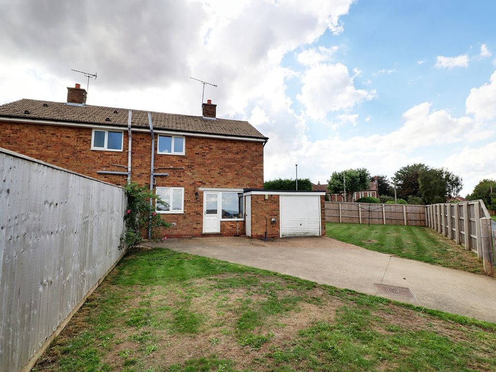 3 bed semidetached house for sale in Melwood Grange, Epworth, Doncaster DN9 Zoopla