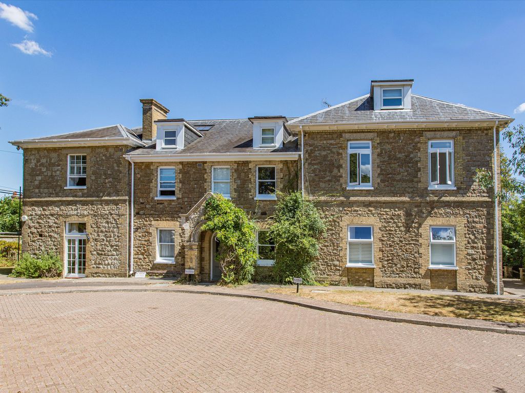 3 bed flat for sale in Vine Lodge, Holly Bush Lane, Sevenoaks, Kent