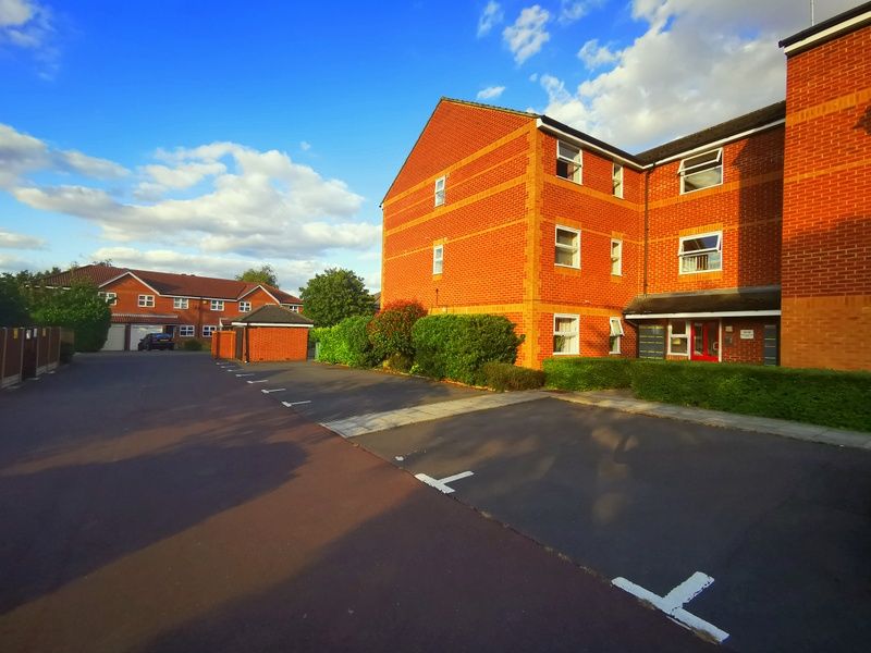 Studio to rent in Henry Doulton Drive, London SW17 Zoopla